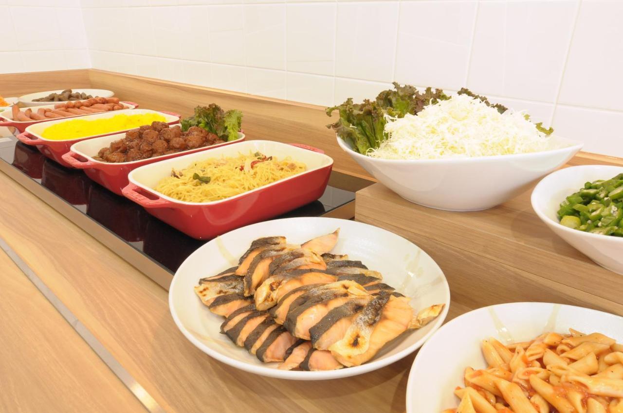AB Hotel Omihachiman Bagian luar foto